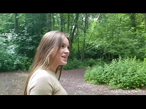 ❤️ Evelina'ya halka açık bir yerde sevişmemizi önerdim! O evet dedi. Sonra onu kıçından becerdim ve ağzına cum. Sonra kendine kızdı. ❤️  Seks bizde ❌❤